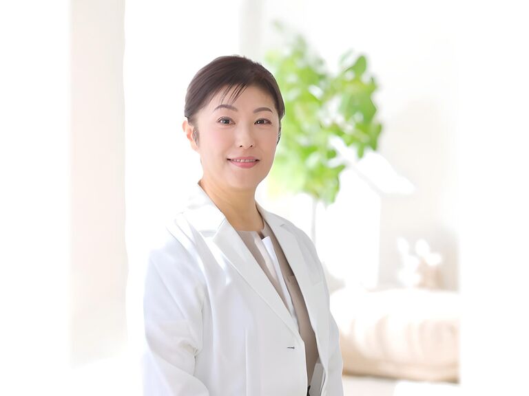 院長の板谷 真美子です