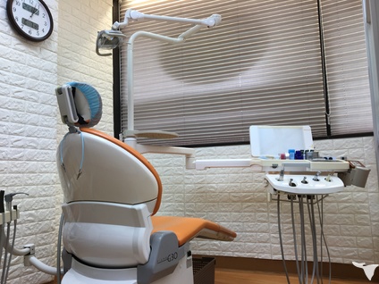 白いレンガ調の綺麗内装