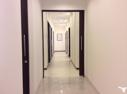 洗練された印象の廊下