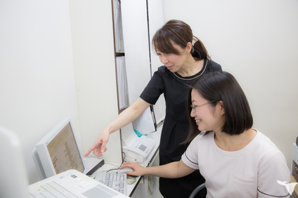 先輩スタッフの丁寧な指導