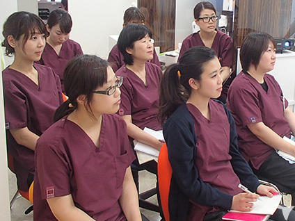 勉強会や研修が充実