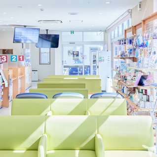 お祝金50 000円 あるぷす薬局 豊橋店の薬剤師求人 正社員 常勤 グッピー