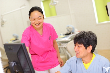 院長とスタッフです