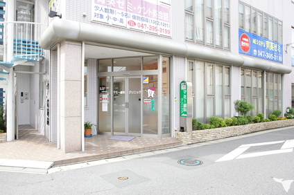 外観写真（駅前で傘いらず