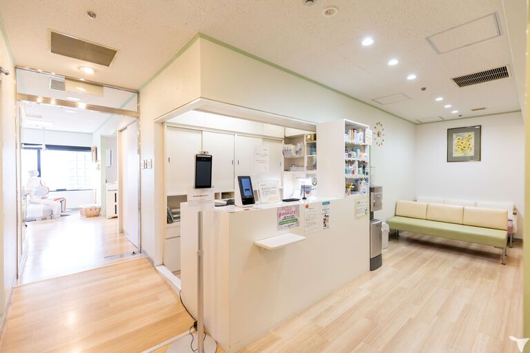 広々とした待合室