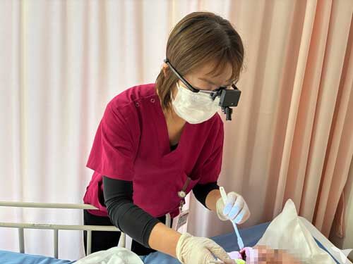 施設での口腔ケア時の様子