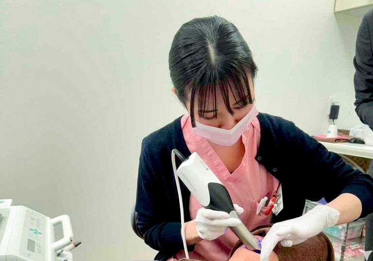 成城歯科医院の歯科衛生士求人の画像（2枚目）