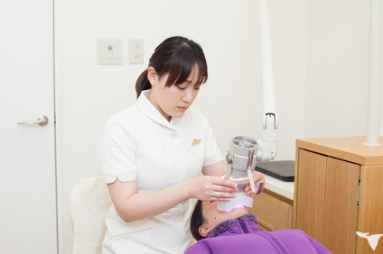 ホワイトニング施術風景