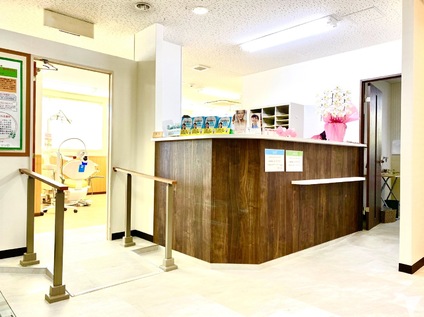 ゆったり落ち着いた院内
