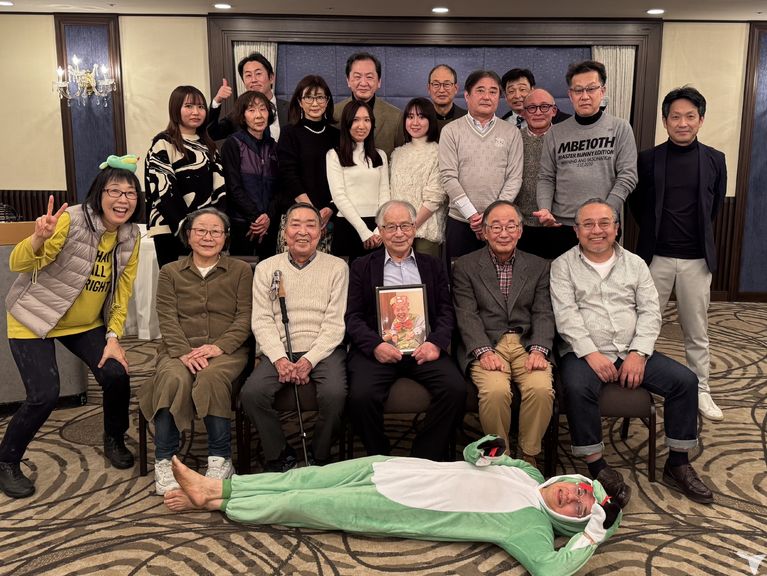 忘年会はOBも集合！