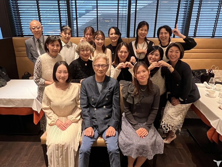 スタッフとの食事会