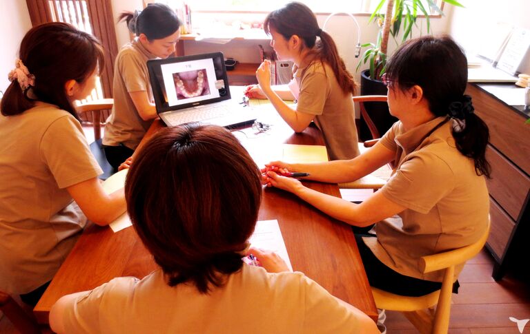 歯科衛生士の院内勉強会
