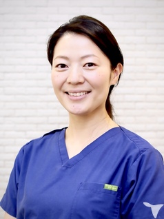 院長　　金泉　菜美子