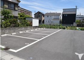 駐車場10台完備
