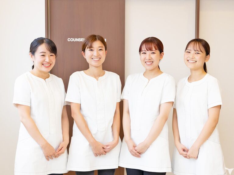 優しい先輩スタッフ