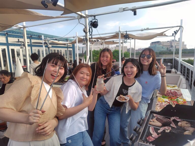 笑顔があふれる歯科医院