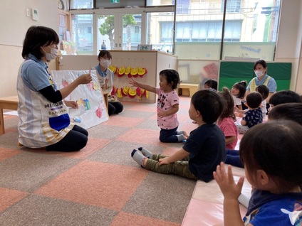 スタッフと子供達☆