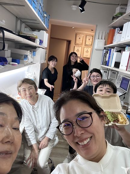 女性が中心