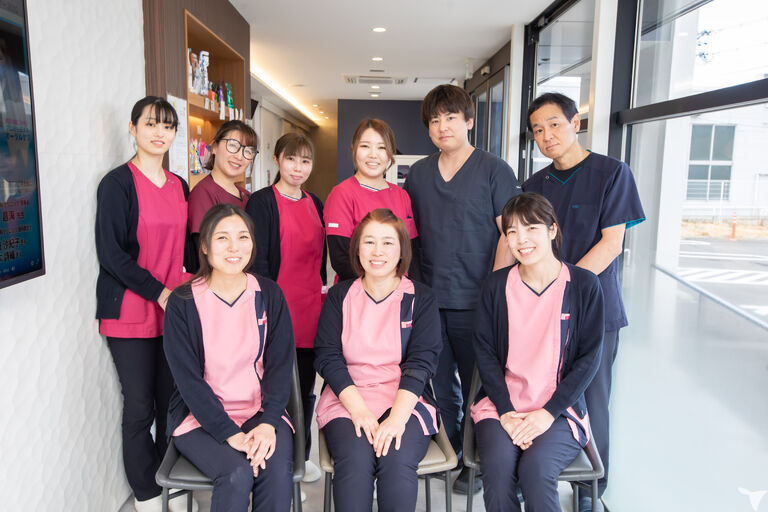 スタッフは計17名います