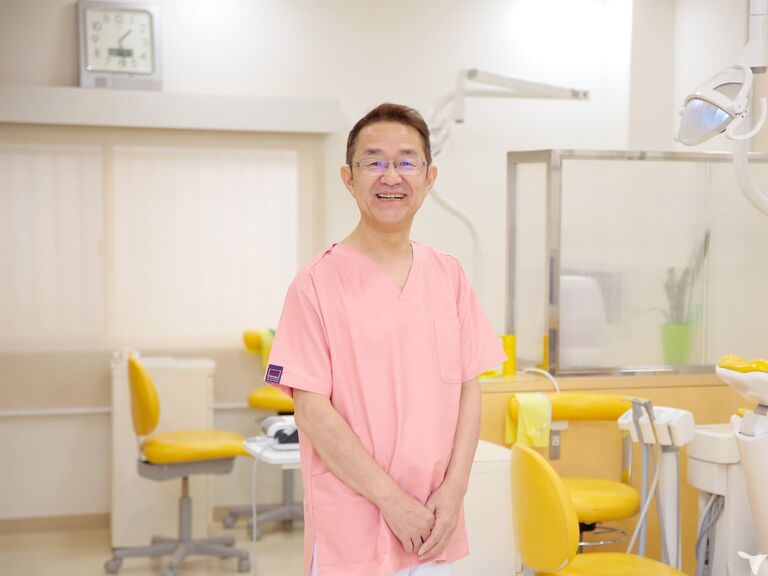 院長の金本と申します