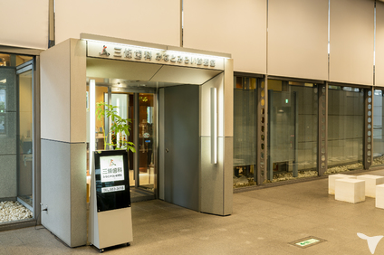 病院正面