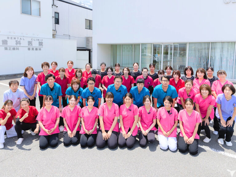 総勢50名が在籍