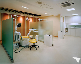 明るく機能的な診療室