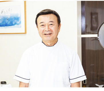 上村歯科の理事長です