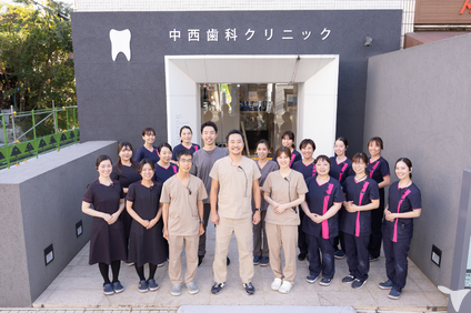常勤スタッフ17名