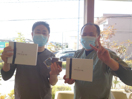 院長の石橋です（左）
