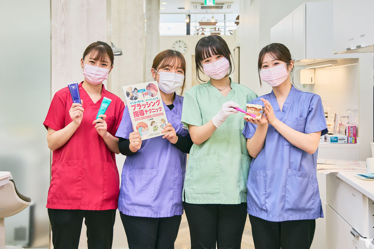 仲良く学び勤務しています