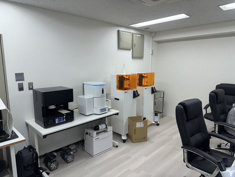 株式会社Johnny's Factoryの歯科技工士求人の画像（4枚目）
