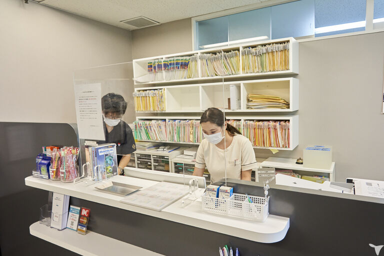 日本矯正歯科研究所附属デンタルクリニックの受付求人の画像（2枚目）