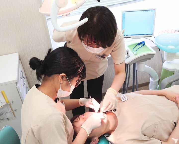 育ての親…