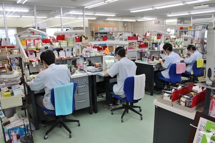 明るくキレイな技工室