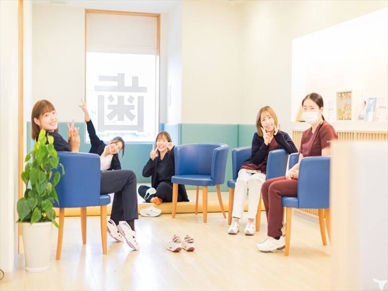 みんな仲良し。
