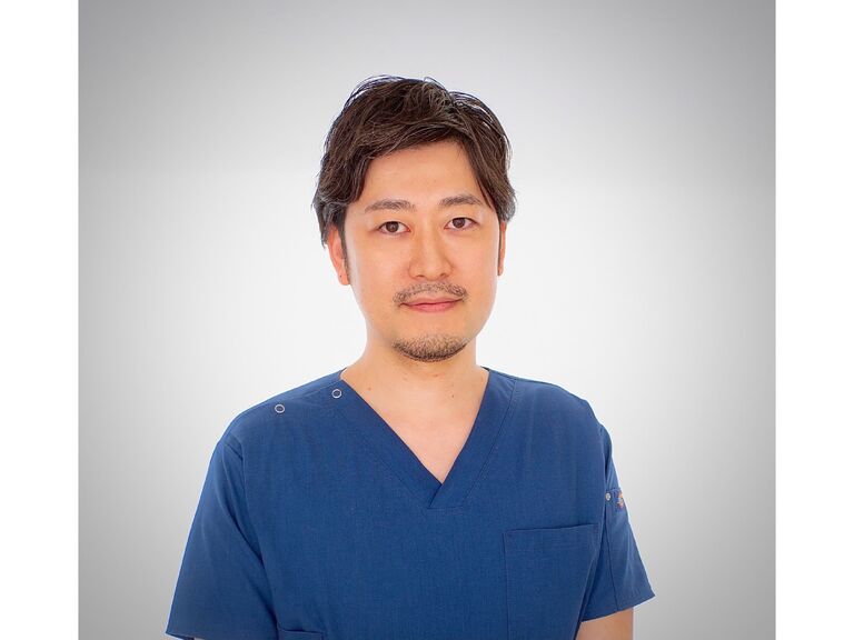 院長の宮崎と申します