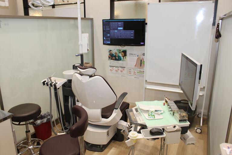 クローバー歯科・矯正歯科あべの天王寺院の歯科助手求人の画像（3枚目）