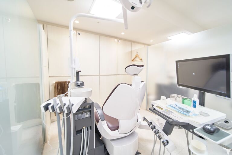 梅田クローバー歯科・矯正歯科アネックスの歯科衛生士求人の画像（2枚目）