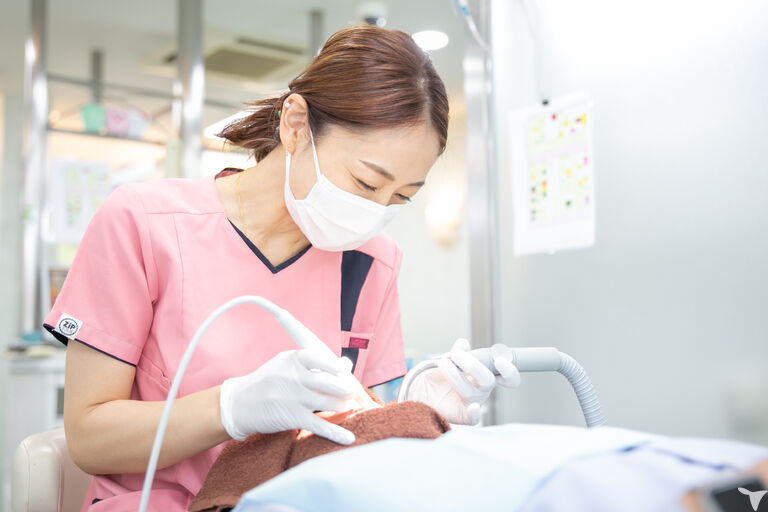 駅チカ4分｜医療法人真摯会 クローバー歯科クリニック 豊中本町院の歯科衛生士求人の画像（2枚目）
