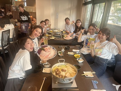 食事会の写真です。