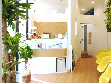 明るい受付