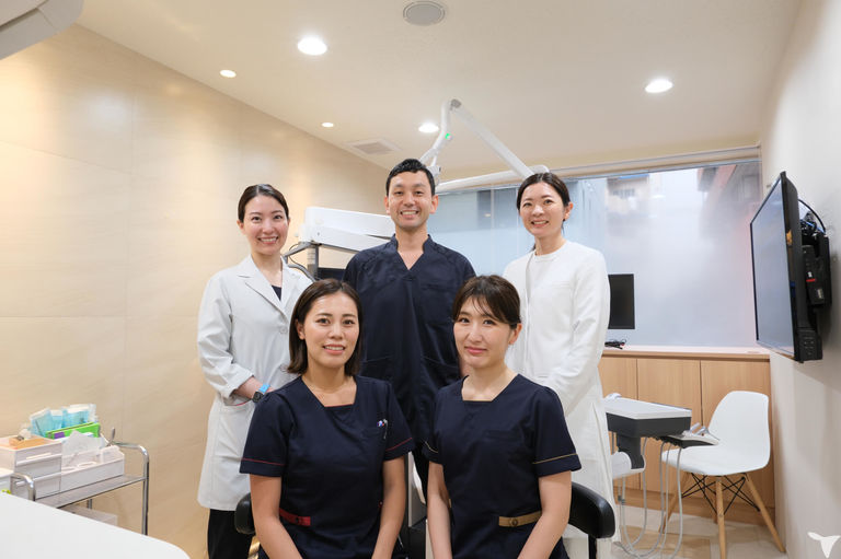 スタッフ集合写真