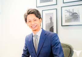 院長の荻原卓弥です