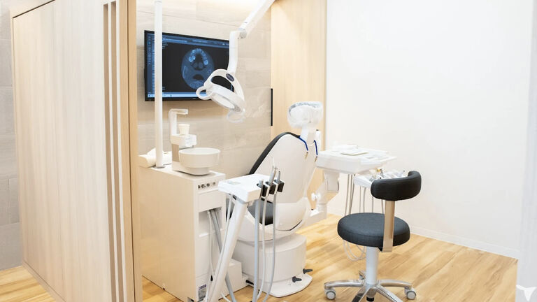 TERU DENTAL CLINICの歯科医師求人の画像（2枚目）