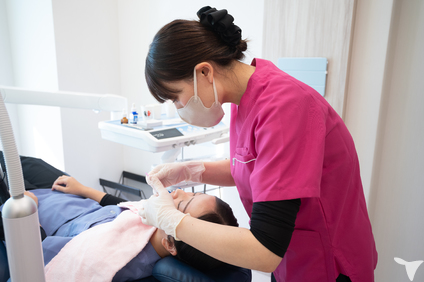 先輩が丁寧指導