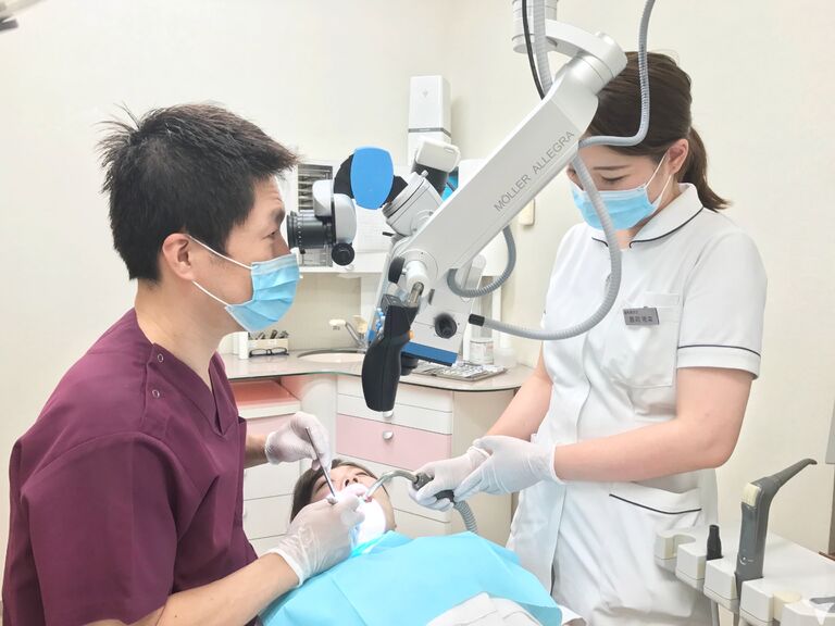 診療補助の様子