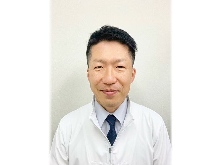 院長の岡崎と申します