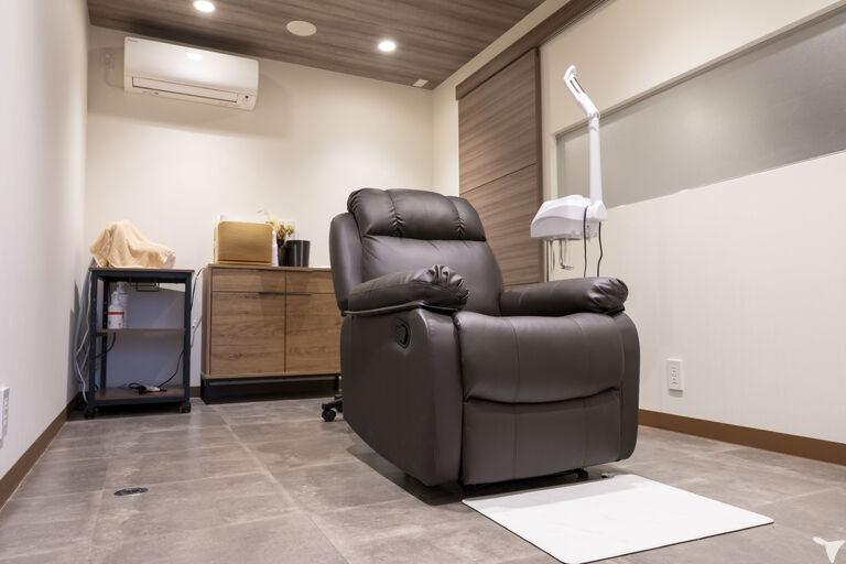 お洒落な診療個室を完備