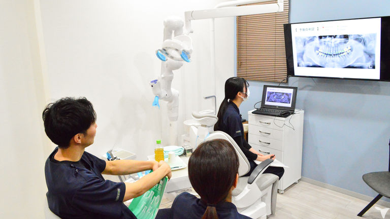 駅チカ3分｜狛江はやかわ歯科の歯科衛生士求人の画像（3枚目）